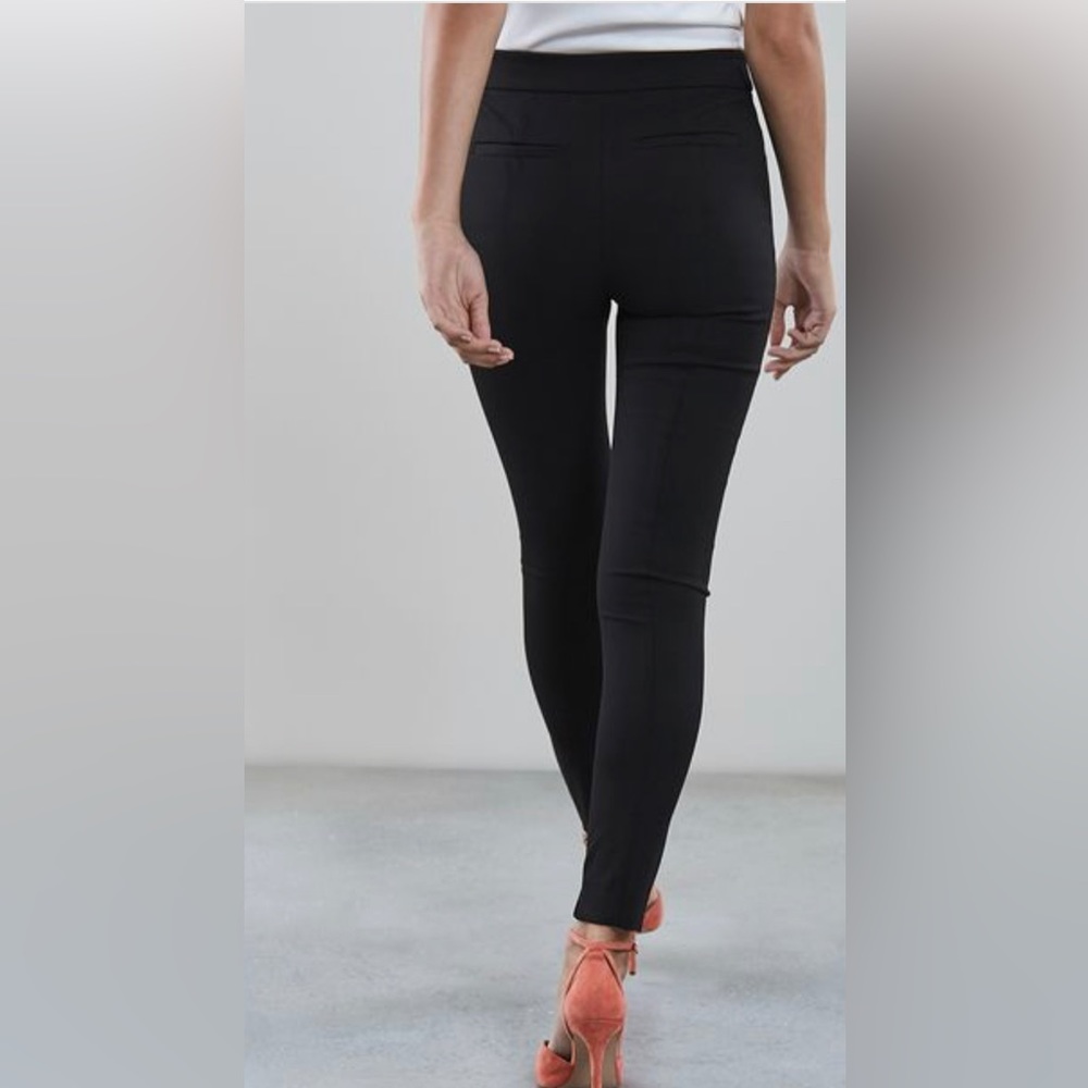 REISS - NWOT - Size UK6/US2 - Black skinny trouser